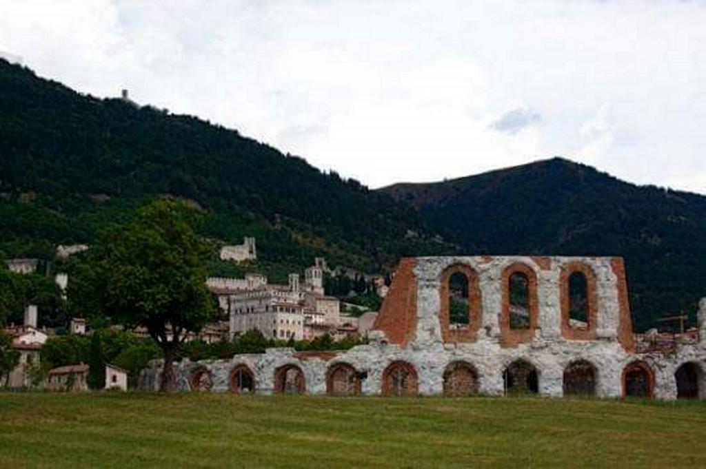 Вилла Casa Venturi Губбио Экстерьер фото